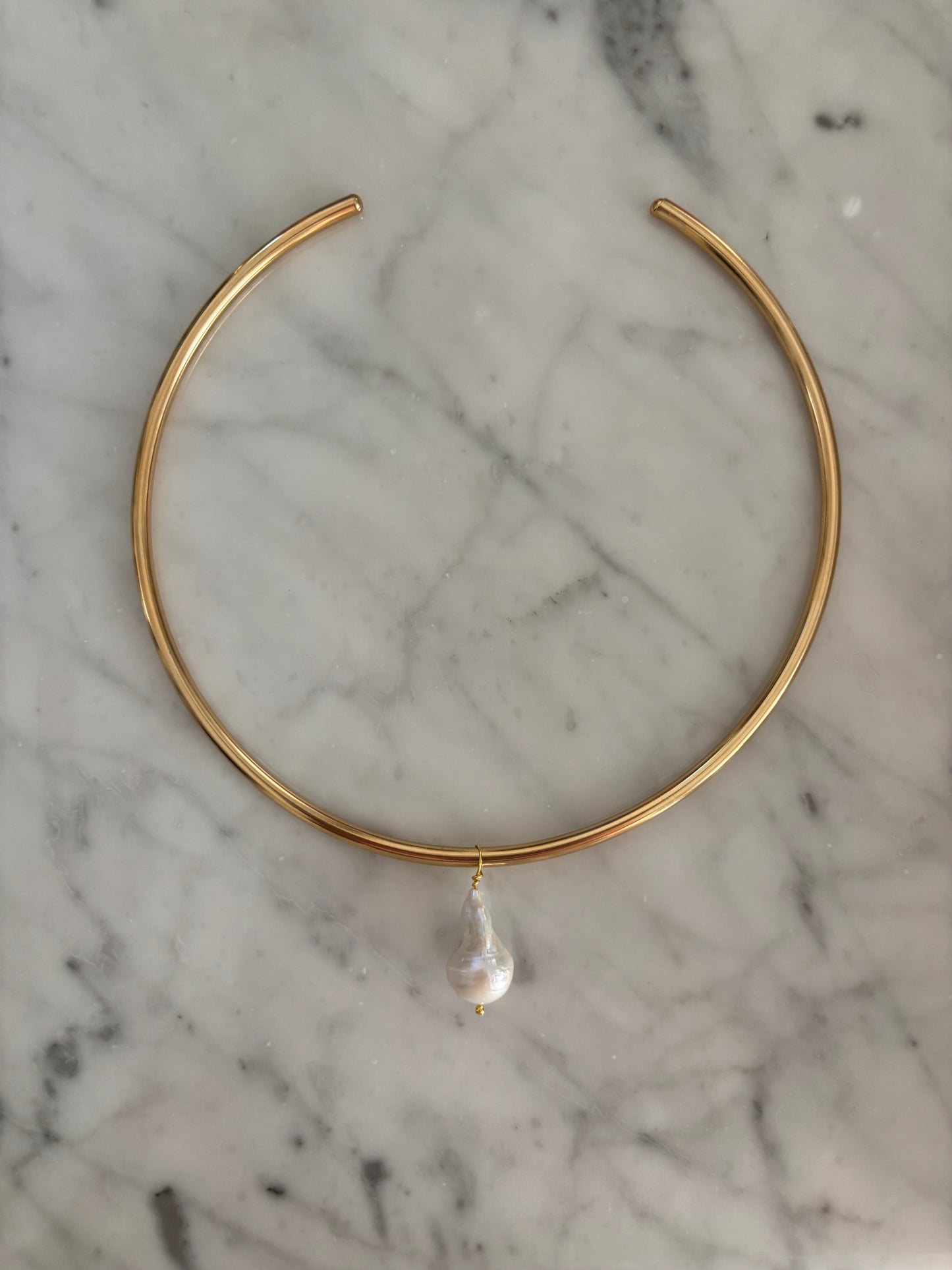 The Drop Pearl Choker