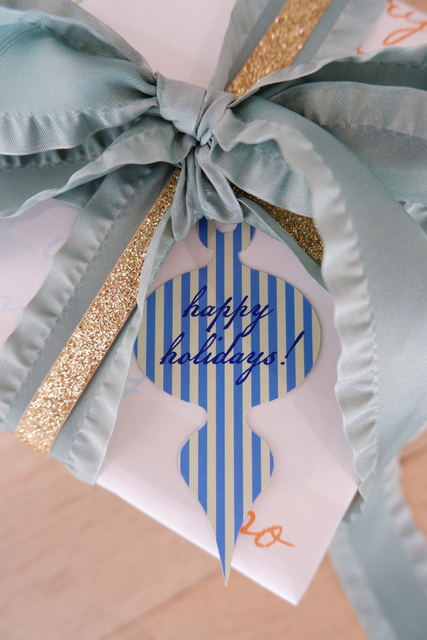 The Happy Holidays Gift Tags
