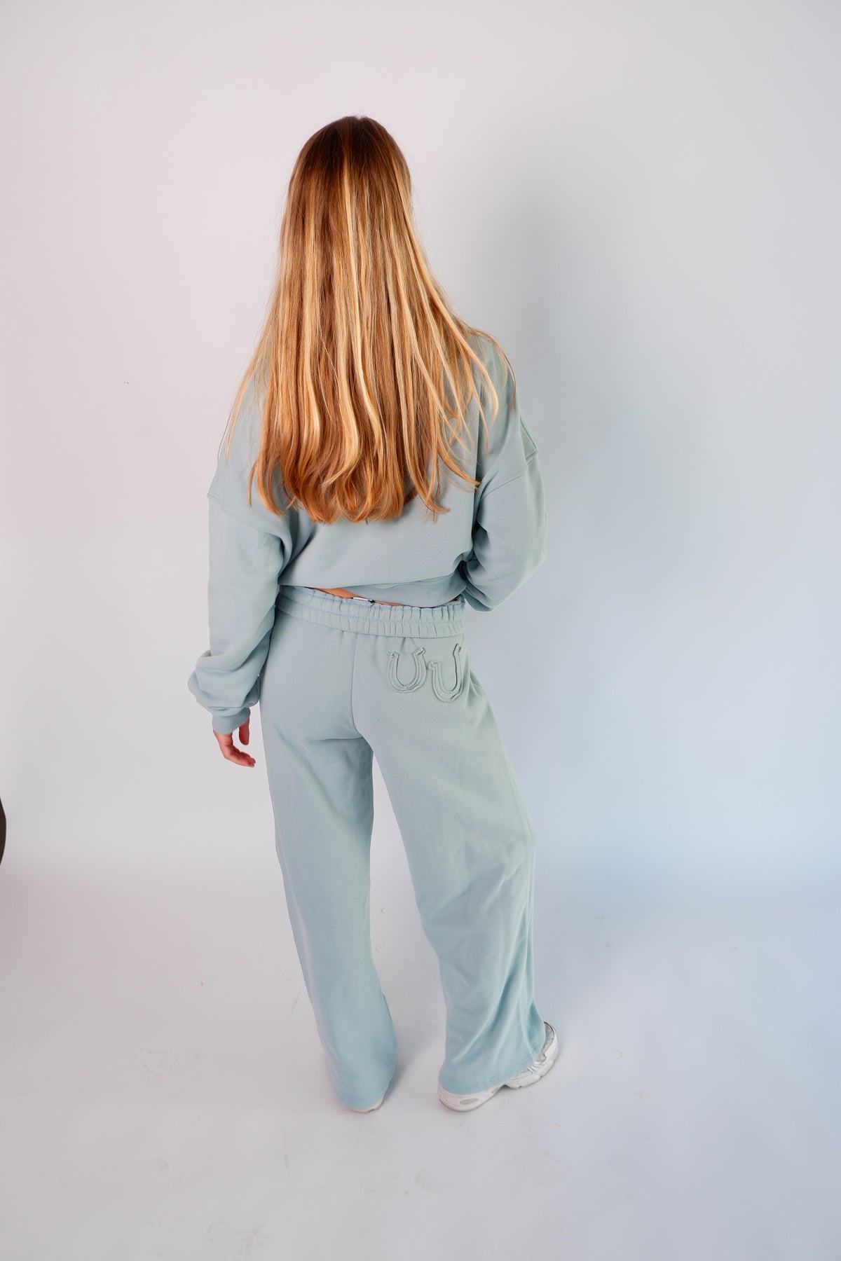 The Lucky Horseshoe Set in Powder Blue
